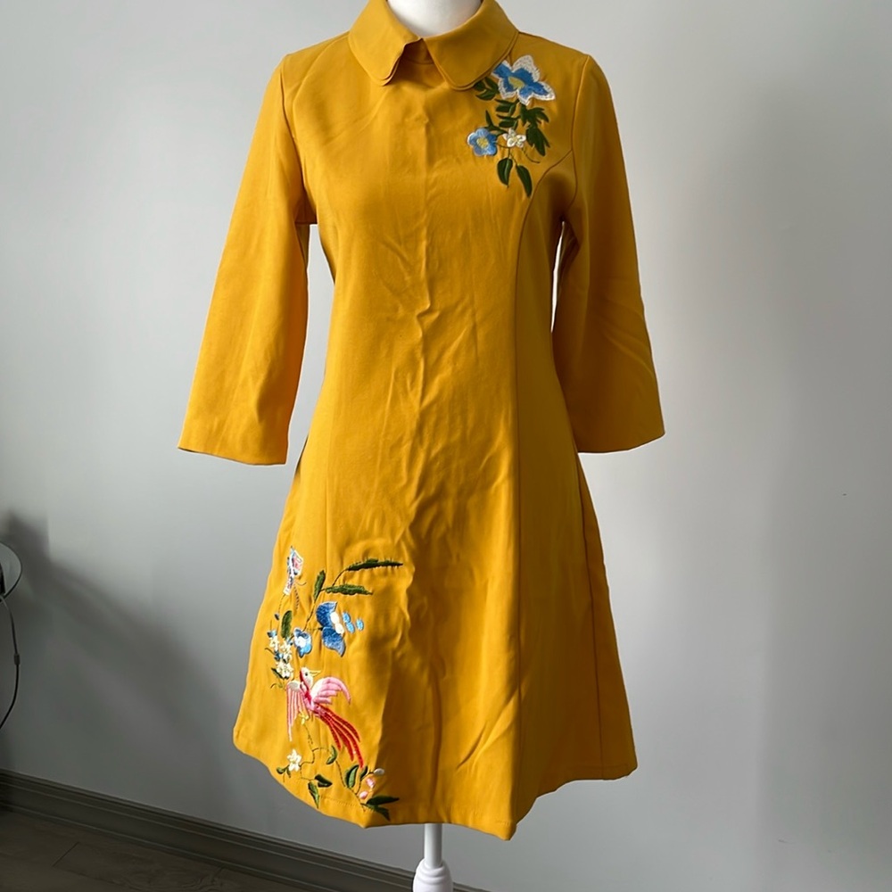 Coeur de Vague Yellow Floral Shift Dress - Picture 1 of 5
